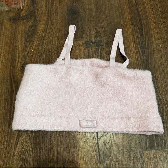 Gymshark x Whitney Simmons fuzzy light lilac sports bra Medium - Picture 5 of 8